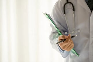 Especialidades médicas y riesgo legal: aprendizajes de nuestra experiencia en el último año