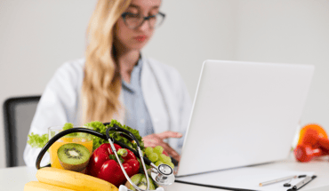 Estrategias nutricionales para combatir el estrés y el agotamiento en profesionales de la salud