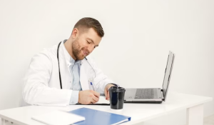 Cómo hacer pausas activas si trabajas en el área de la salud