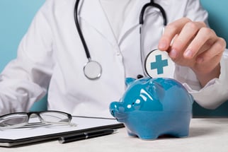 Bienestar financiero para profesionales de la salud: Estrategias de salud financiera