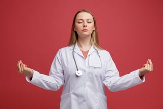 Mindfulness en la práctica médica: Cultivando la resiliencia y la calma
