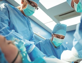 Riesgos médicos de una intervención quirúrgica y cómo prevenirlos