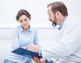 Tips para comunicar asertivamente malas noticias en la práctica médica
